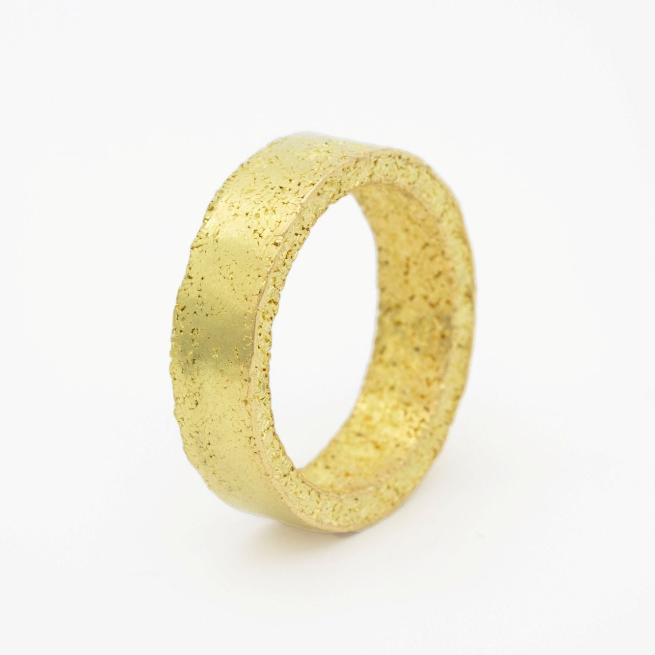 ring of pollen: 250 microns
